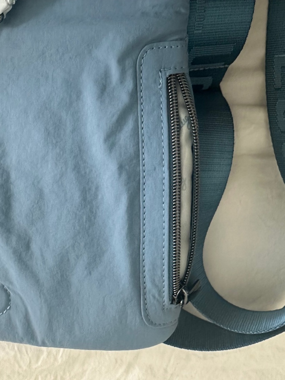 Lug Cloud Go Crossbody with Flap Closure-Wink DENIM DRIFT - Picture 4 of 10